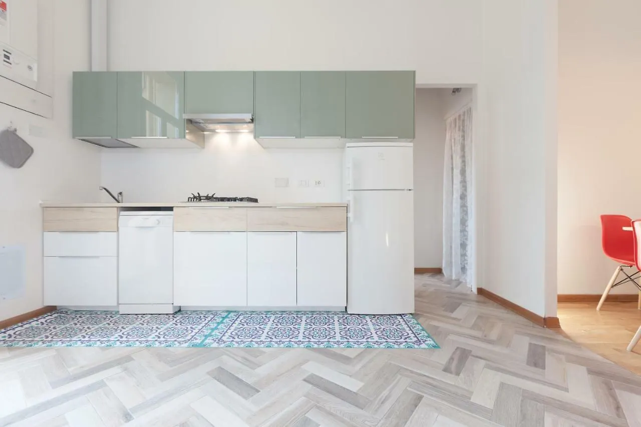 Saragozza Apartments Bologna 0*,